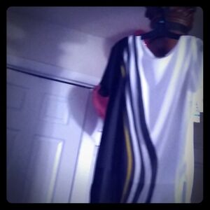 Black white yellow blouse